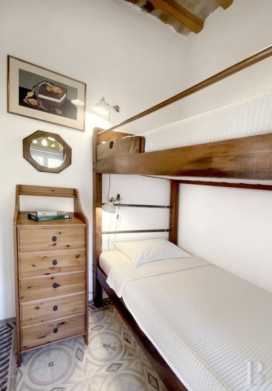 À Tinos, dans les Cyclades, une maison du 17e siècle tout de blanc vêtue - photo  n°15